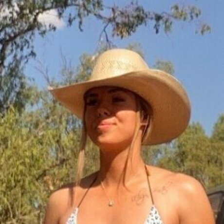 Zoe Nothdurft model free photos