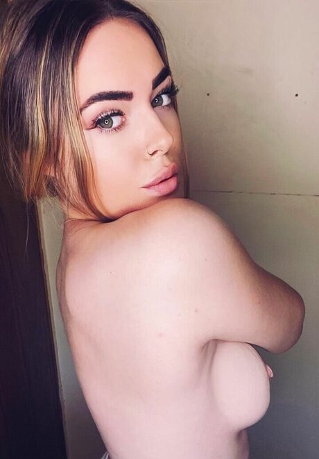 Zoe Nothdurft pretty star picture