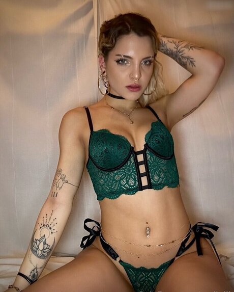 nadiniii exclusive actress pictures