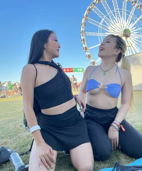 lesbian seduction onlyfans free img