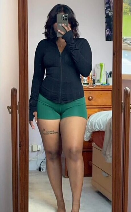 senoritasara pornstar top picture