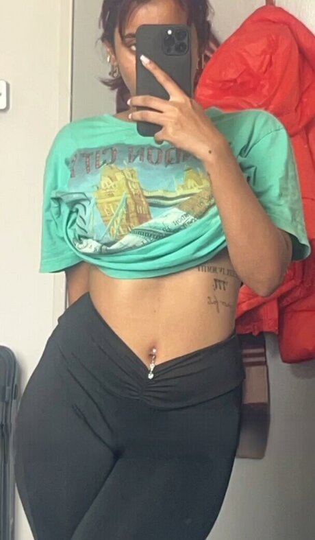 senoritasara beautiful model photo