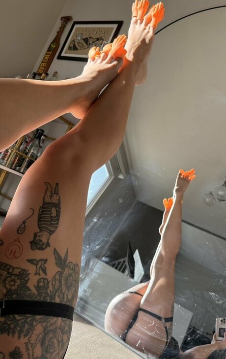 lov3ly laur3n model erotic galleries