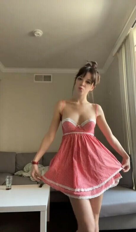 katiielady xxx model image