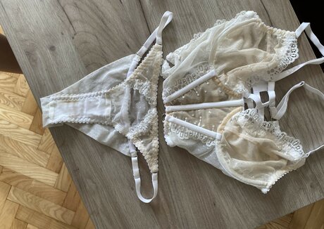 DaniPurrre model naked galleries