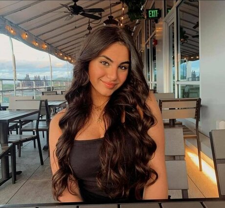 Kayla Elias naked star photo