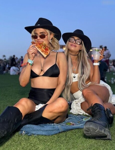 cheating onlyfans hot naked pic