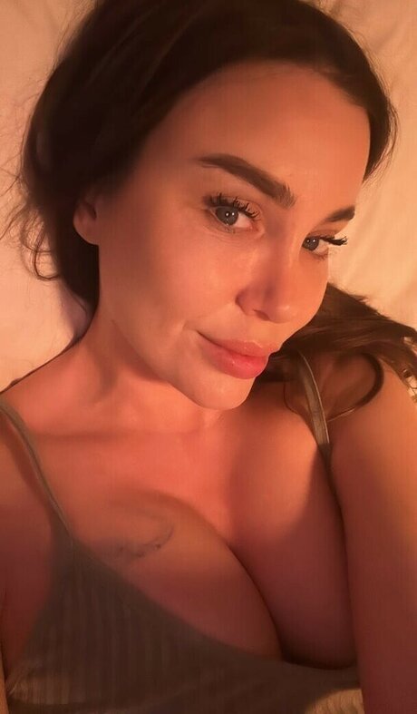 Es1nce hot pornstar photo