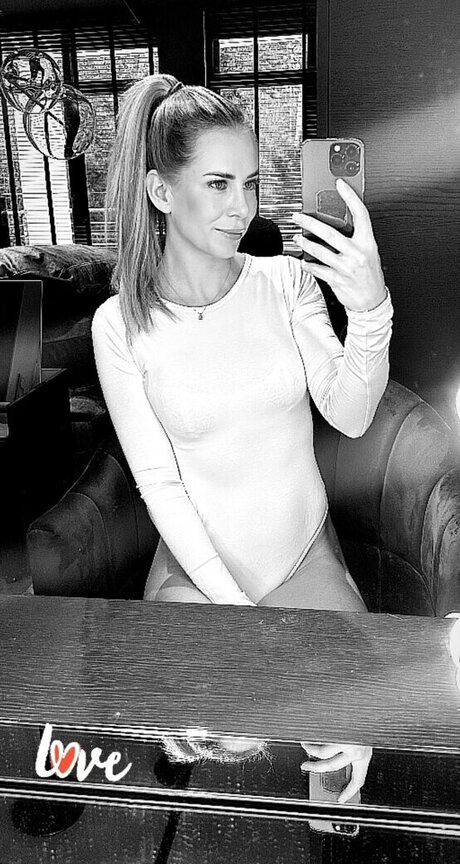 amber onlyfans sexy picture