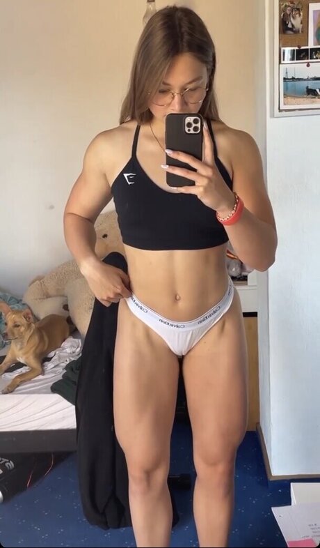 trainingfabi nude model pic