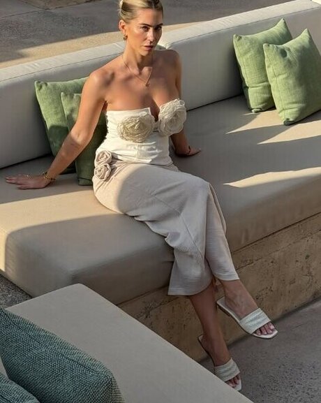 Mrs Bella pornstar perfect img