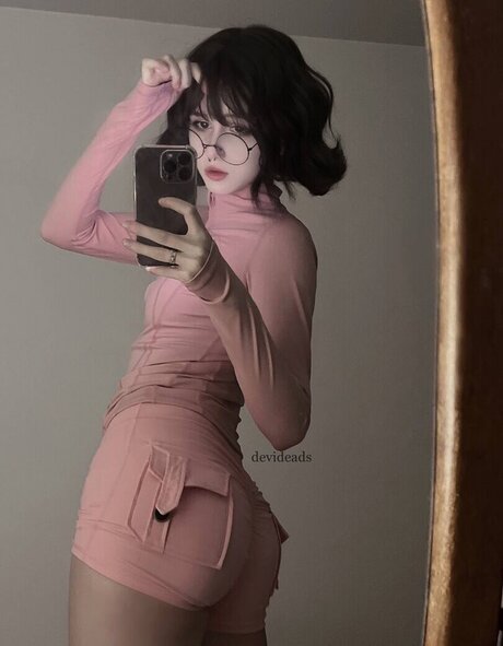 devisuka nude model photos