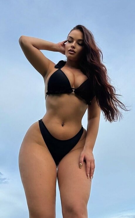 Emilia Emjeni star adult galleries