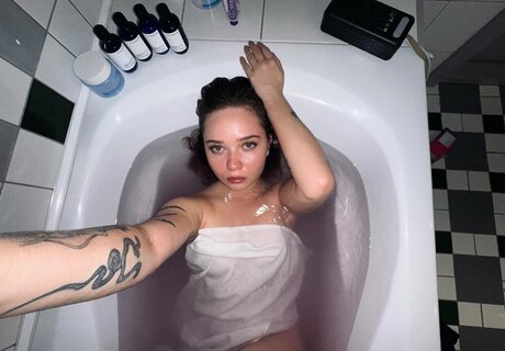 female onlyfans nice photo