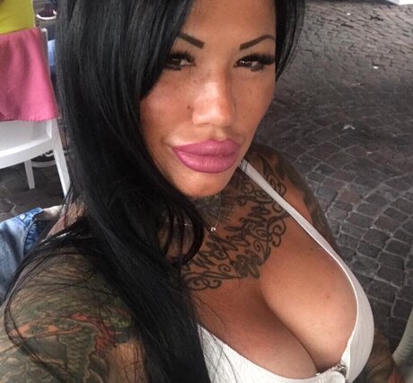 ball onlyfans art nude photo