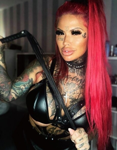 Catherine Teufelsweib exclusive star photos