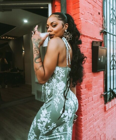 iamsunnie model hot archive