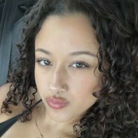 kloeelise star hot photos