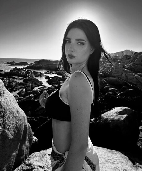 Manuela Calvo erotic model galleries