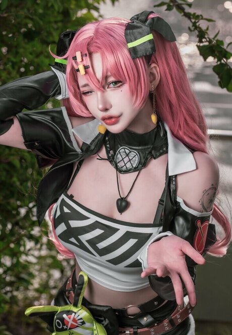 riri thisway nude pornstar photos