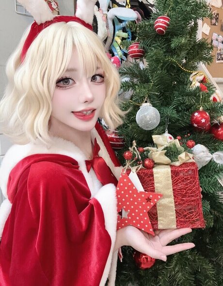 riri thisway best actress pictures