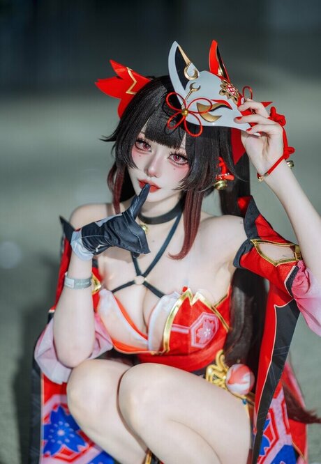 riri thisway sexy star image