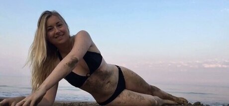 Lena Kupke star hot image