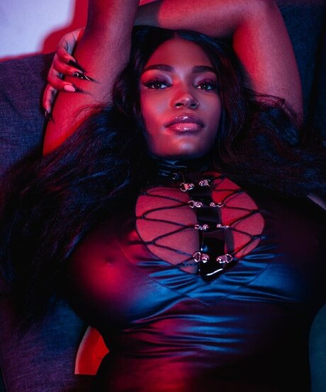 Mirriam Amber nice star photos