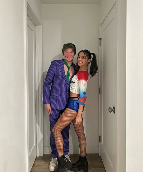 Lauren Avelina star art pics