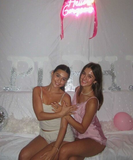 Lauren Avelina hd actress galleries