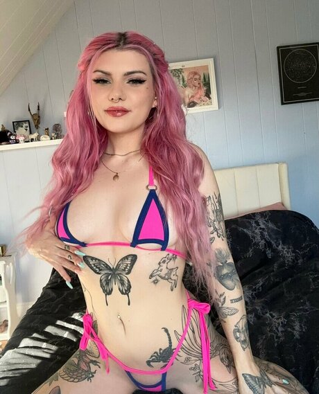 lunarxxprincess model porn photo