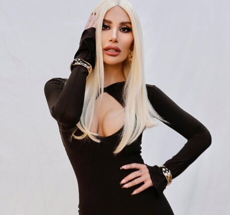 I rem Derici perfect pornstar img