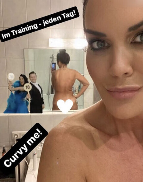 Martina Reuter naked star pic