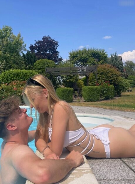 Sasette porn star pictures