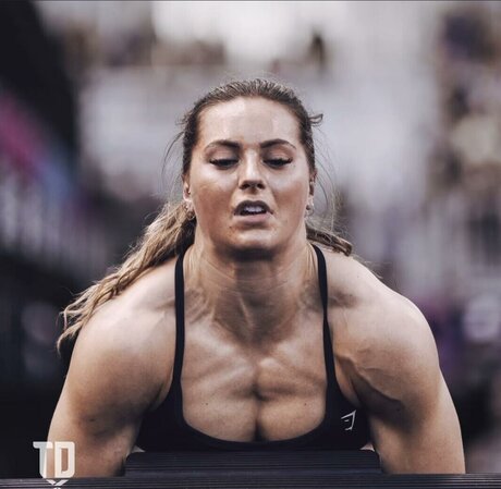 Aimee Cringle pretty pornstar pictures