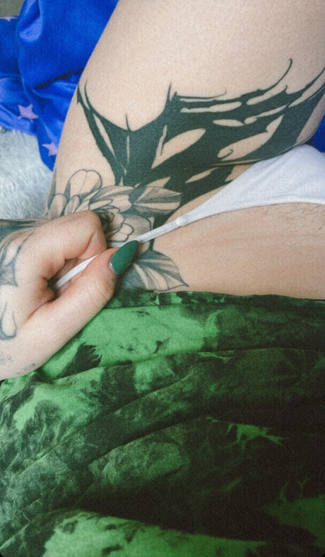 Kira Julie erotic star photo