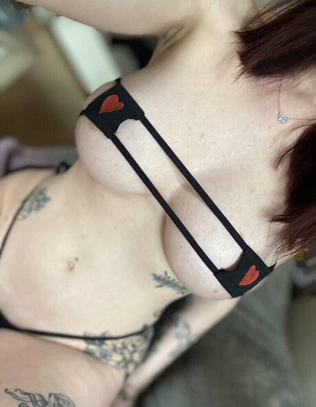 Kira Julie beautiful star picture