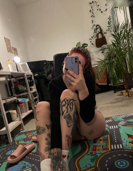 Kira Julie star nice pictures