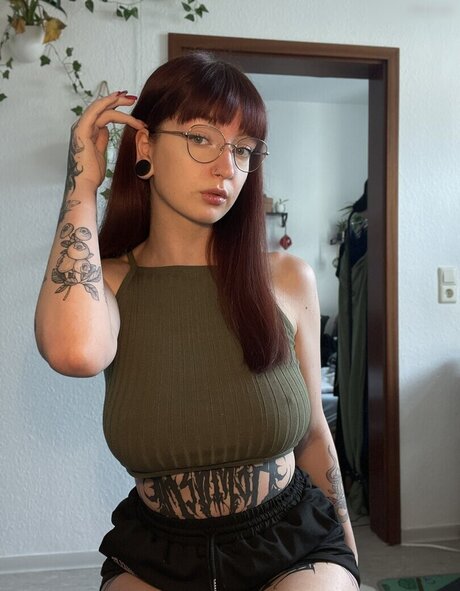 Kira Julie Profile pic