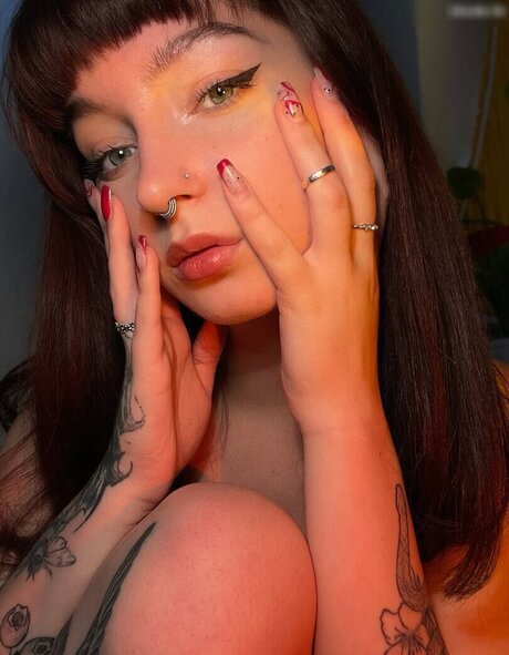 Kira Julie star porn pic