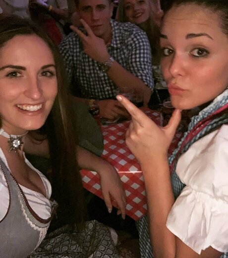 Kim F ngeling nice actress pic