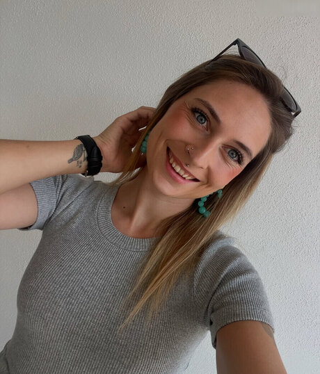 hi iam sara star art img