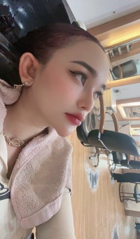 Olivea Hadid star naked pictures