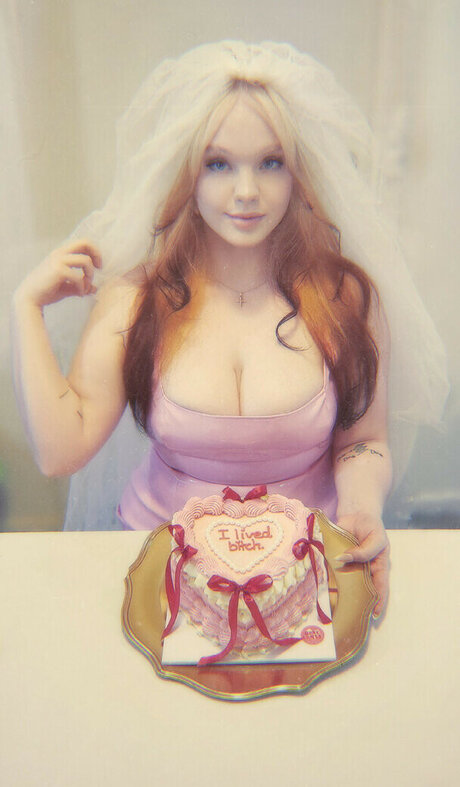 Elizabethdangerx exclusive model image