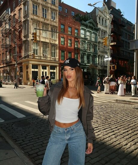 Ashleigh Menin adult star photos