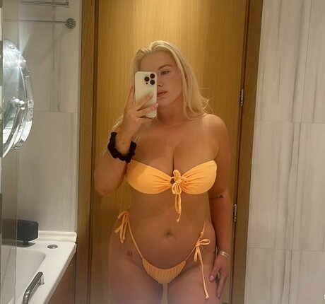 Bethny Nee pornographic model images