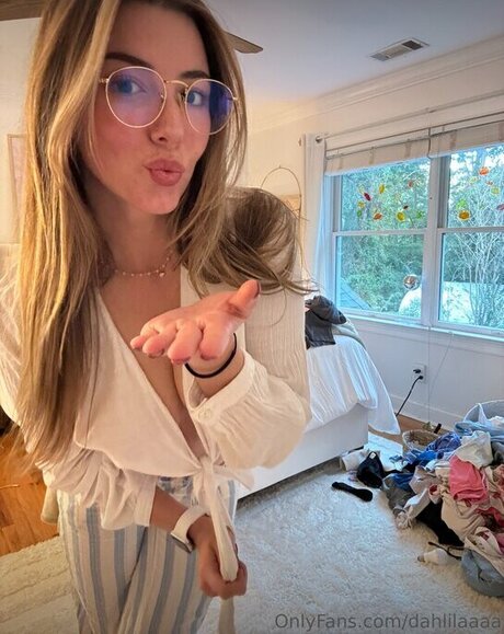 lylaaa banks pornstar exclusive picture