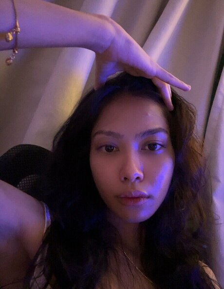 Invalidnun star nude pic