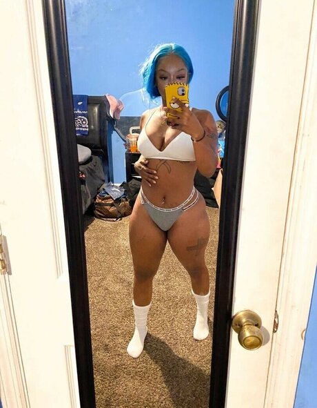 bighomietyni pornstar image