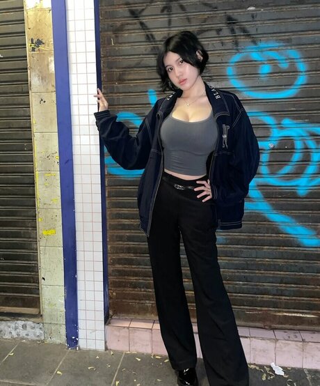 ejahazel model free img